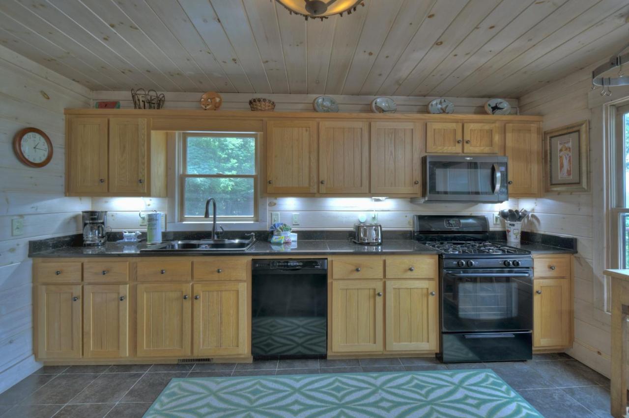 Morganton Champagne Chalet - Cuddleupヴィラ エクステリア 写真